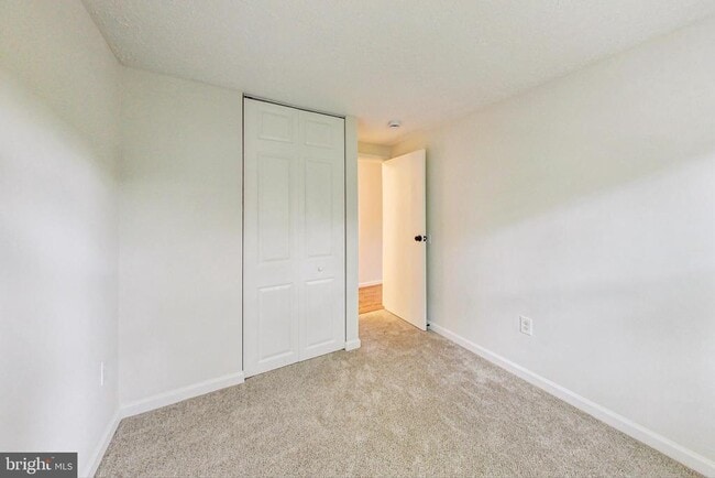 Building Photo - 6307 Willow Way