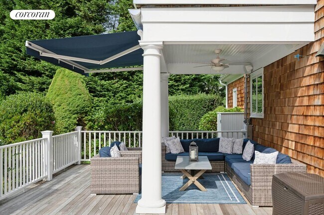 Building Photo - 270 Montauk Hwy