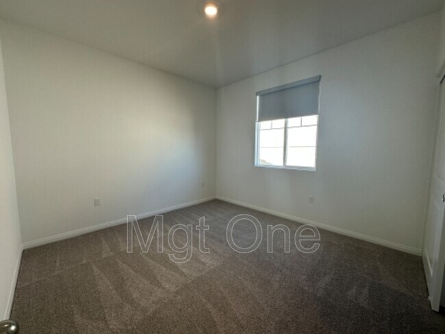Building Photo - 24790 Lynx Ave