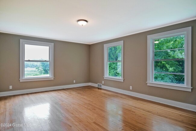 Building Photo - 1220 Ferry Rd