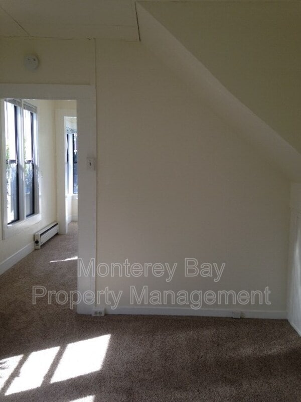 Building Photo - 117 18th St