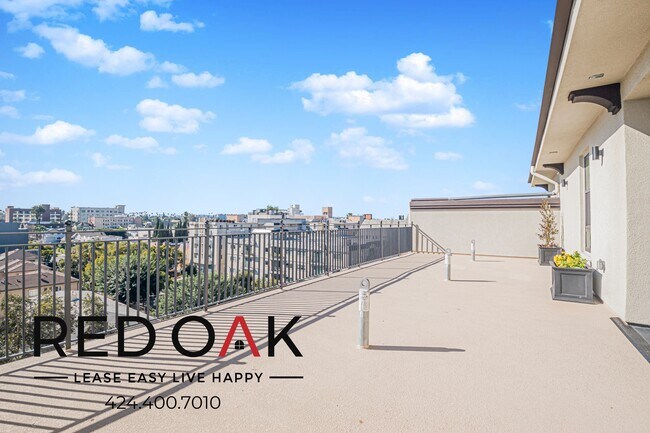 Building Photo - 856 S Gramercy Dr