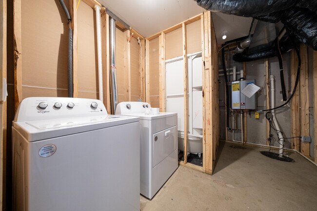 Building Photo - 5109 Mustang Dr