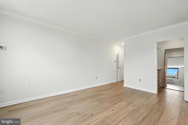 Building Photo - 3705 S George Mason Dr