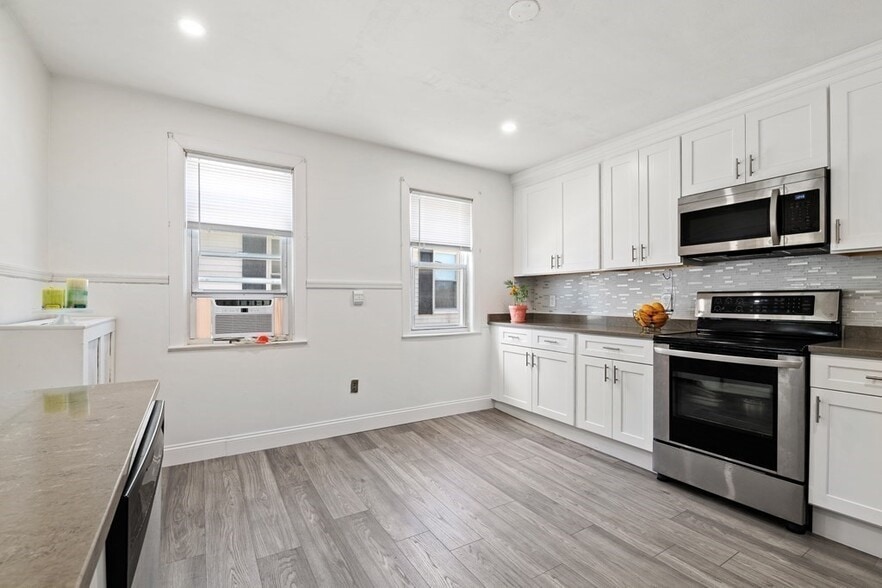 Building Photo - 107 Belle Ave