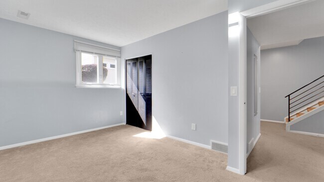 Building Photo - 37 Blue Ridge Rd
