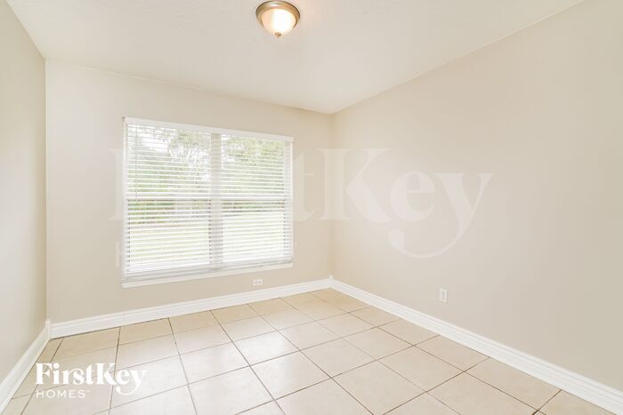 Building Photo - 2090 Raymond Dr