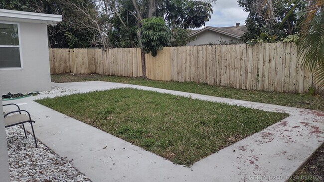 Building Photo - 22682 Family Cir