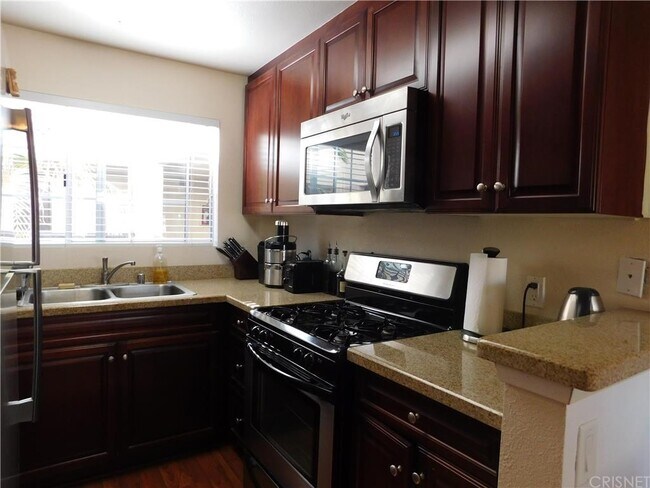 Building Photo - 21400 Burbank Blvd