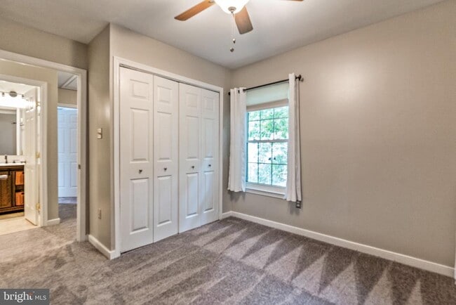 Building Photo - 6414 Old Scotts Ct