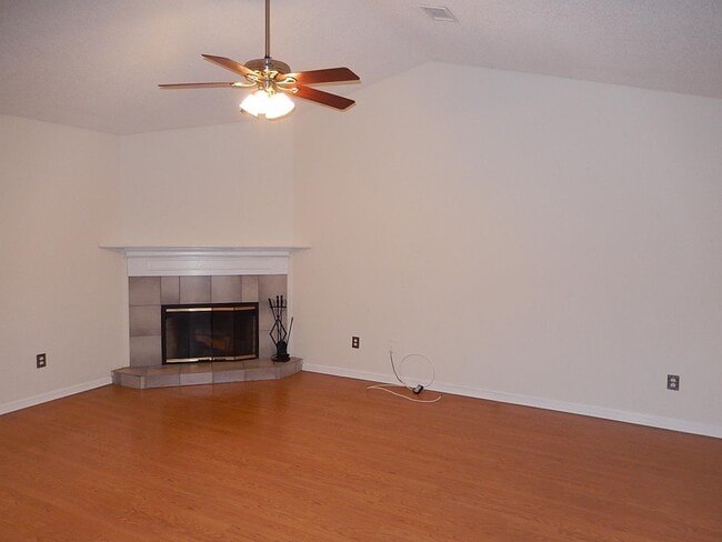 Building Photo - 3195 Huttersfield Cir