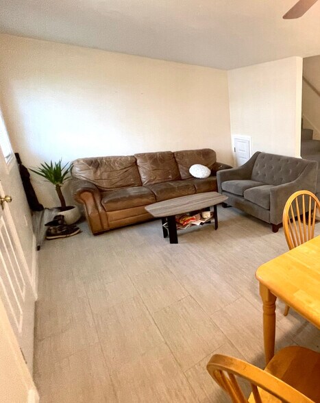 Building Photo - 24 Lawn St