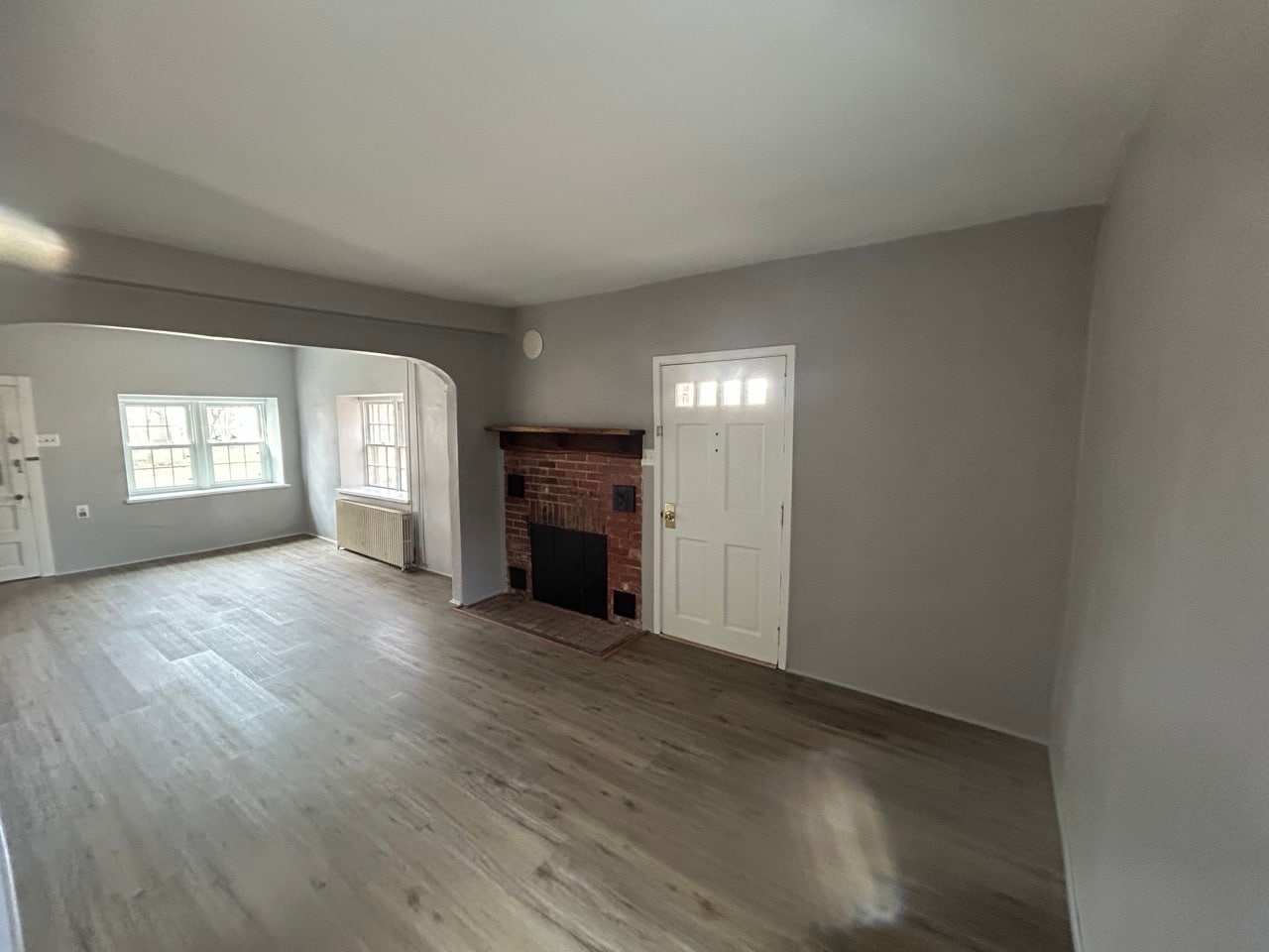 L-shaped Living Room - 1520 Harvey Ln