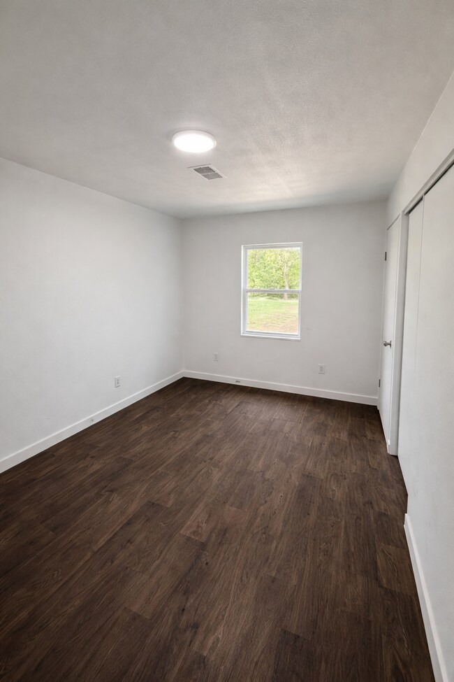 Building Photo - 1205 S Georgia St