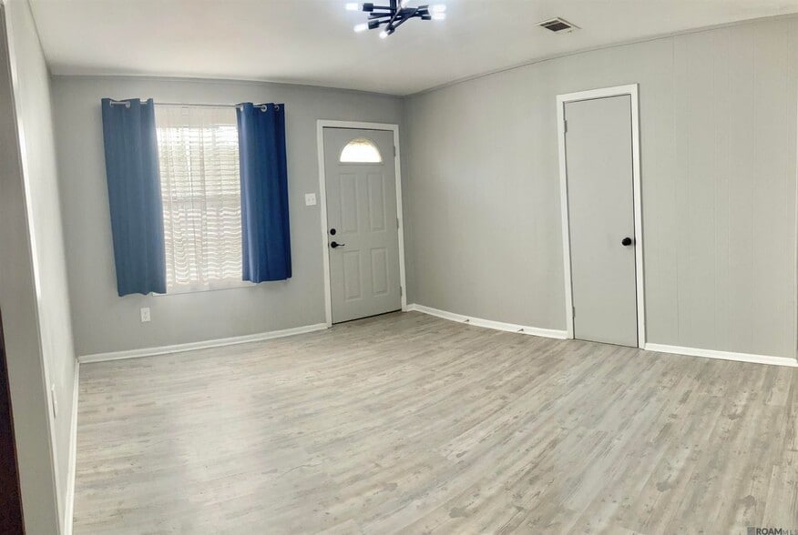 Building Photo - 23515 Marshall St