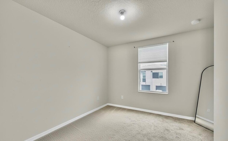 Building Photo - 3550 San Bernardino Way