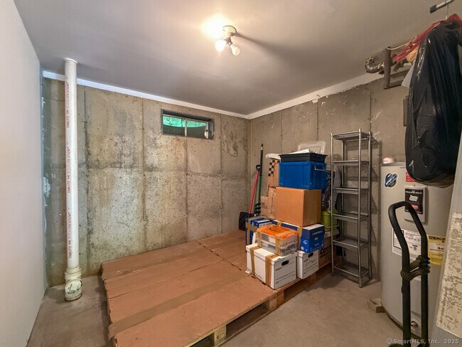 Building Photo - 55 Cross St