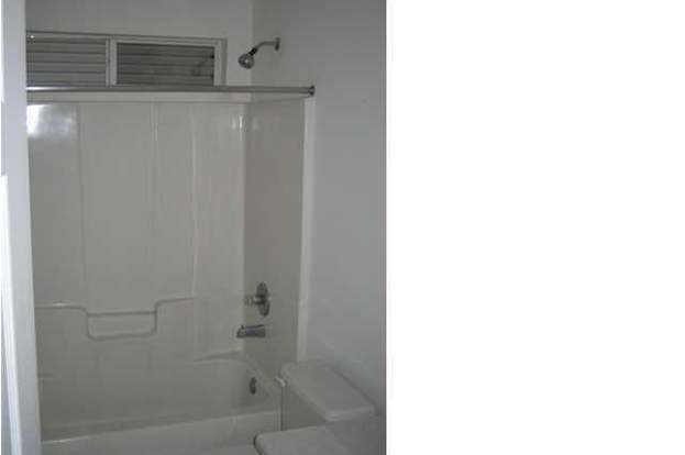 Building Photo - 127 Wildflower Ln