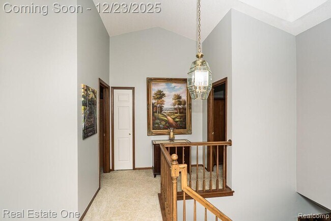 Building Photo - 1574 Devonshire Dr