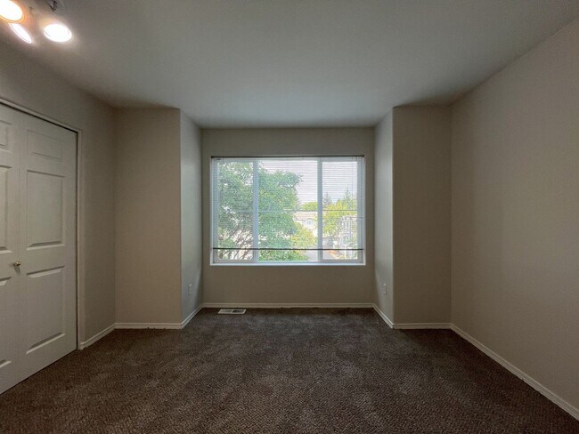 Building Photo - 14186 SW Barrows Rd