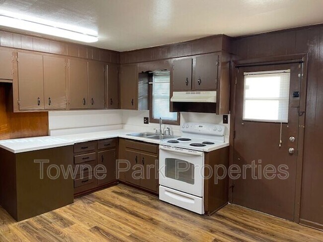 Building Photo - 1753 Davidson Dr