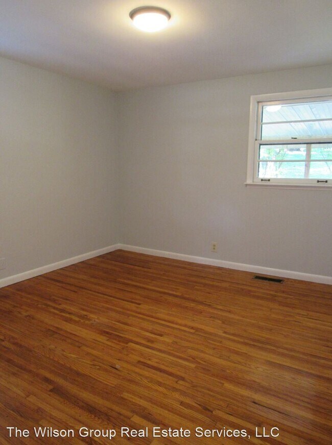 Building Photo - 3 br, 1 bath House - 4105 Edwards Avenue