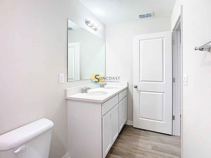 Building Photo - 3821 SW 43rd Ct