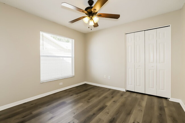 Building Photo - 4706 N Dawnmeadow Ct