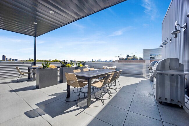 Building Photo - 1802 W Berenice Ave