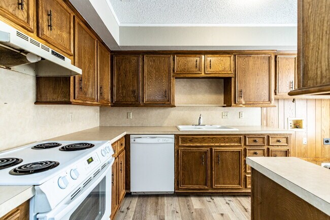 Building Photo - Great Space, Fresh feel!