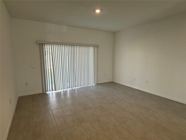 Building Photo - 2980 Skyline Lp