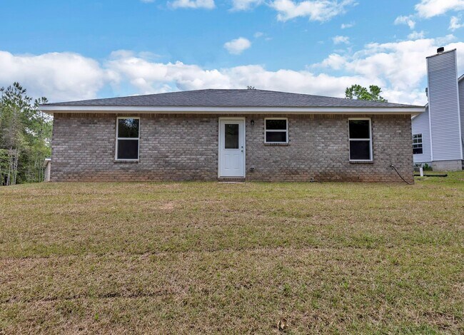 Building Photo - MOVE IN SPECIAL 1/2 off 1st months rent!!!!