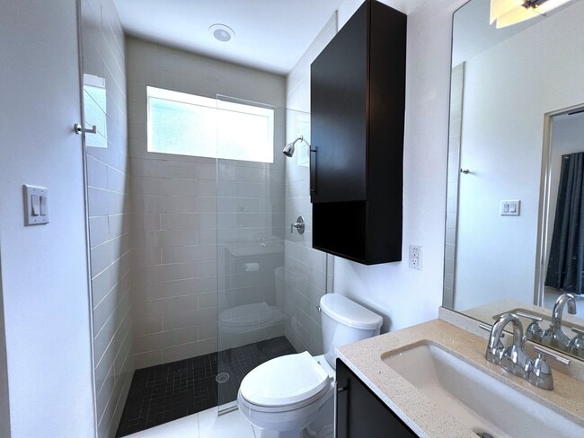 Building Photo - 1524 Blodgett St