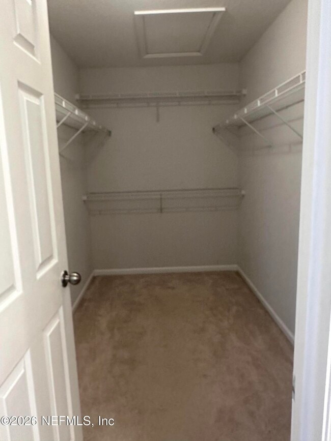 Building Photo - 352 Richmond Dr