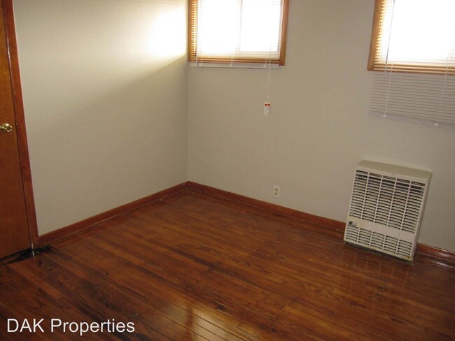 Building Photo - 5541 N Teutonia Ave