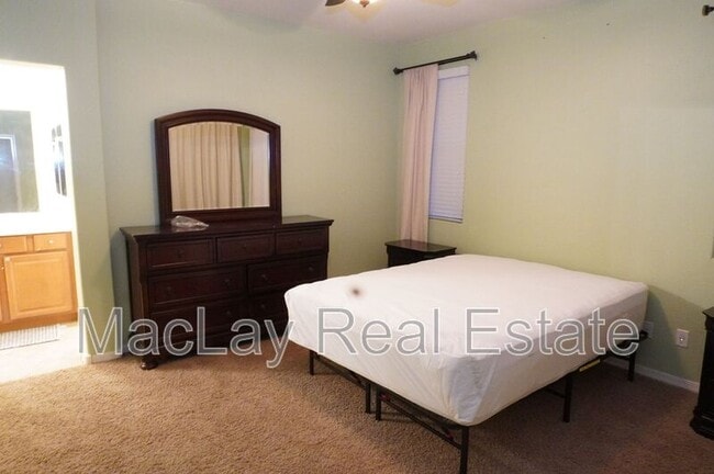 Building Photo - 2981 E Nighthawk Wy