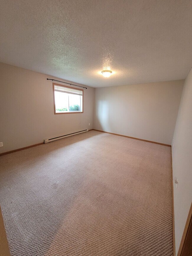 Building Photo - Quiet Neighborhood | Single Family Home | ...