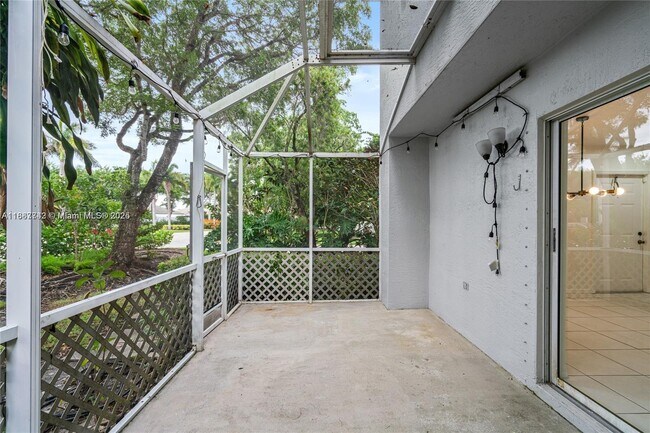 Building Photo - 1162 SW 44th Ave