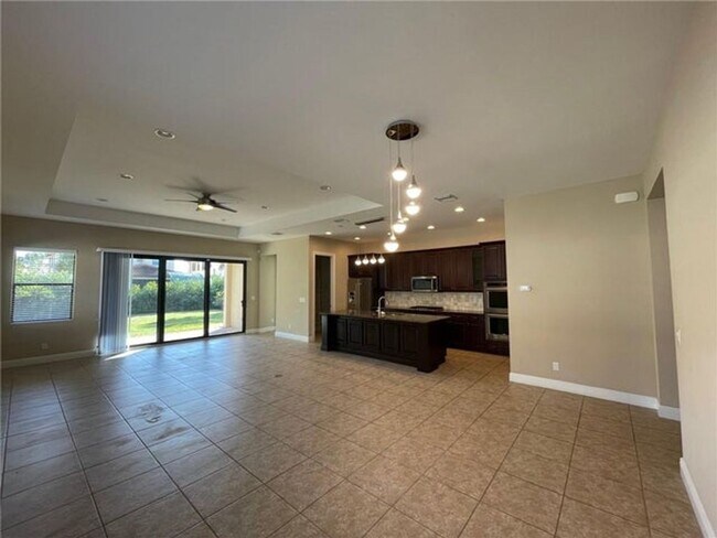Building Photo - 11170 NW 83 Manor