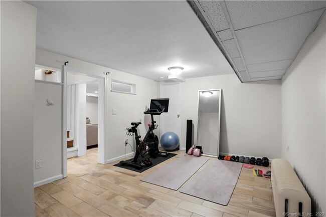 Building Photo - 80 Ridgewood Ave