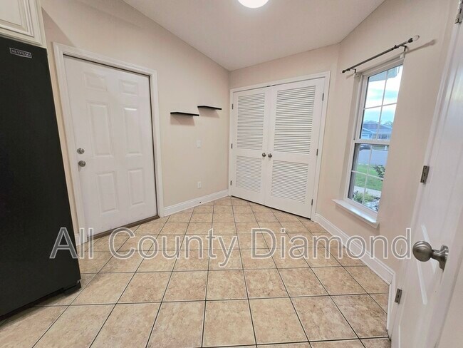 Building Photo - 603 Diamonte Cir