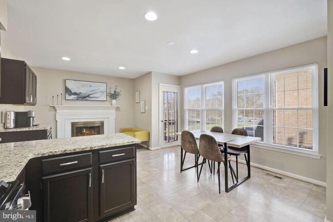 Building Photo - 46652 Clearview Terrace