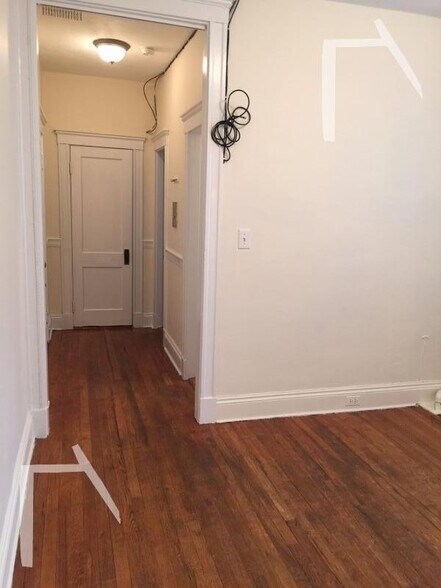 Building Photo - 1572 Commonwealth Avenue