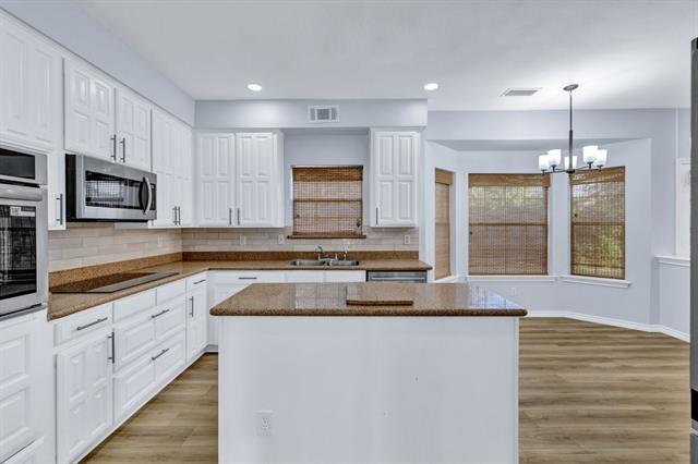Building Photo - 2505 Classic Ct W