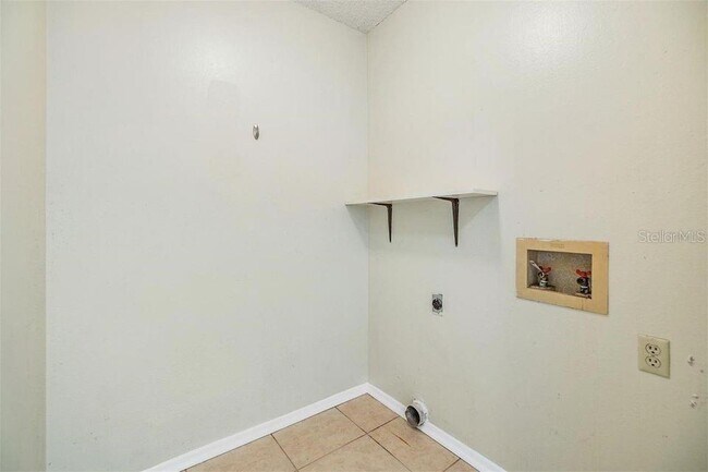 Building Photo - 3302 Laurel Dale Dr