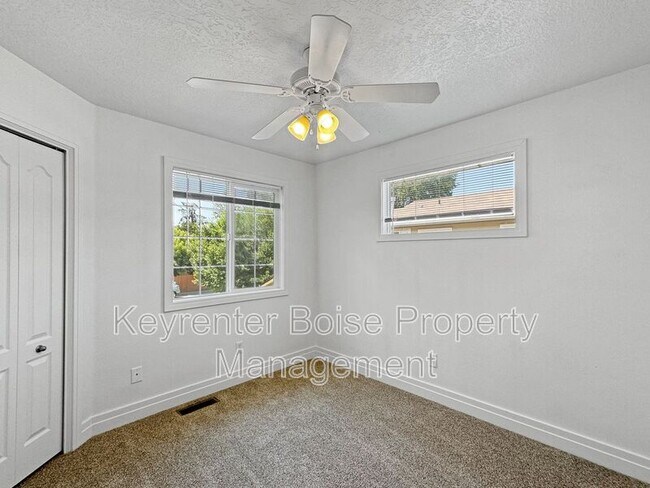 Building Photo - 2144 S Dorothy Ave