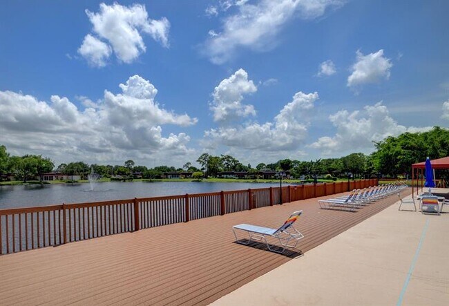 Building Photo - 448 Franconia Cir