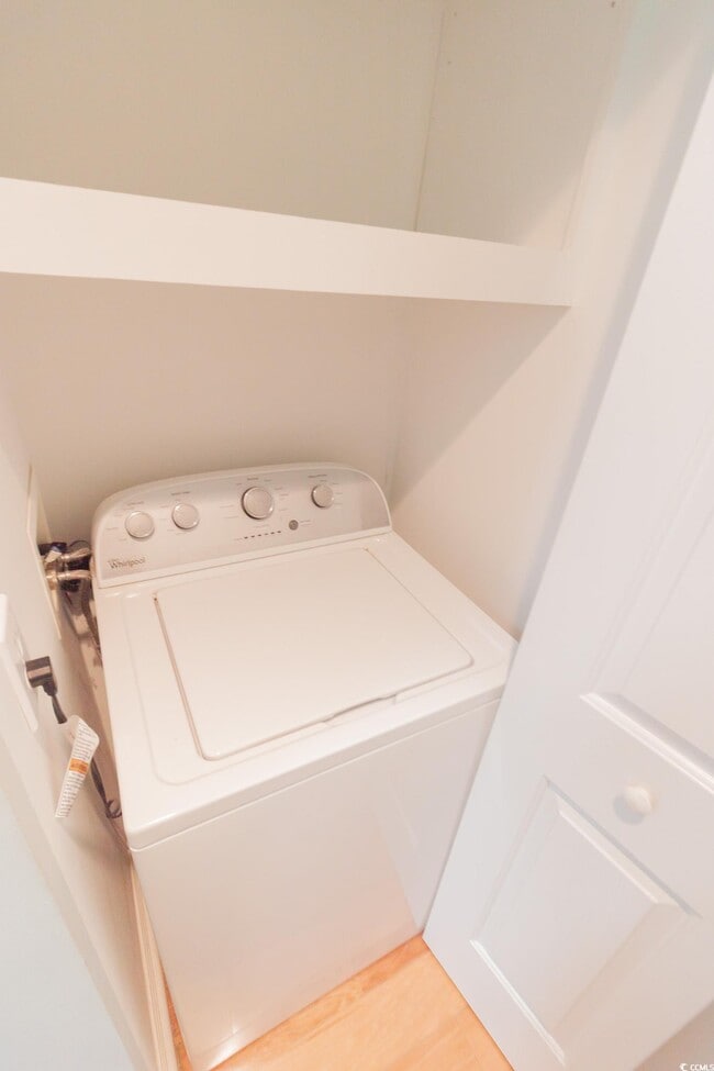 Building Photo - 697 Tupelo Ln