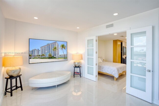 Building Photo - 1500 S Ocean Dr