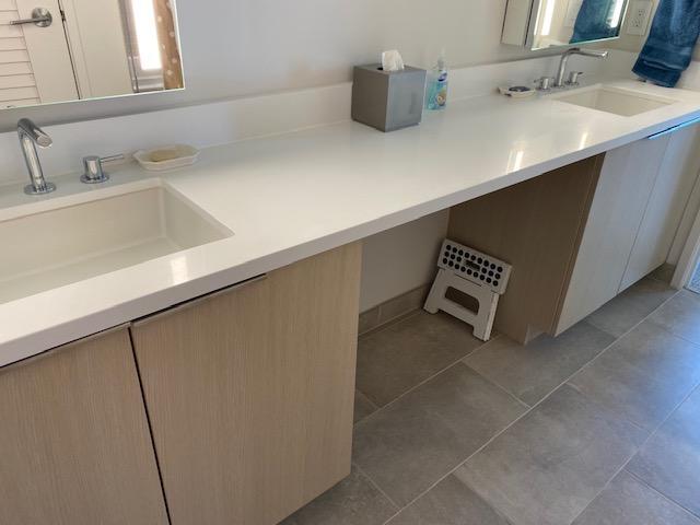 Building Photo - 1001 Queen St